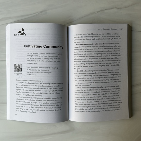 NWT The Purpose Driven Life Book - Picture 3 of 3